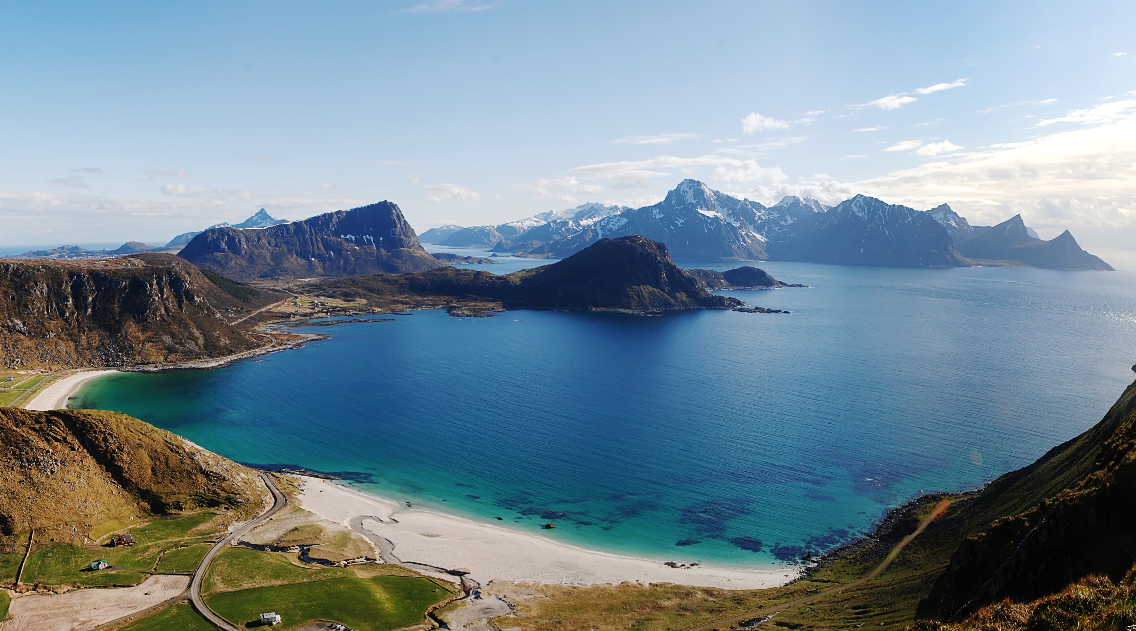 Haukland Beach in Lofoten with turquoise water and mountains